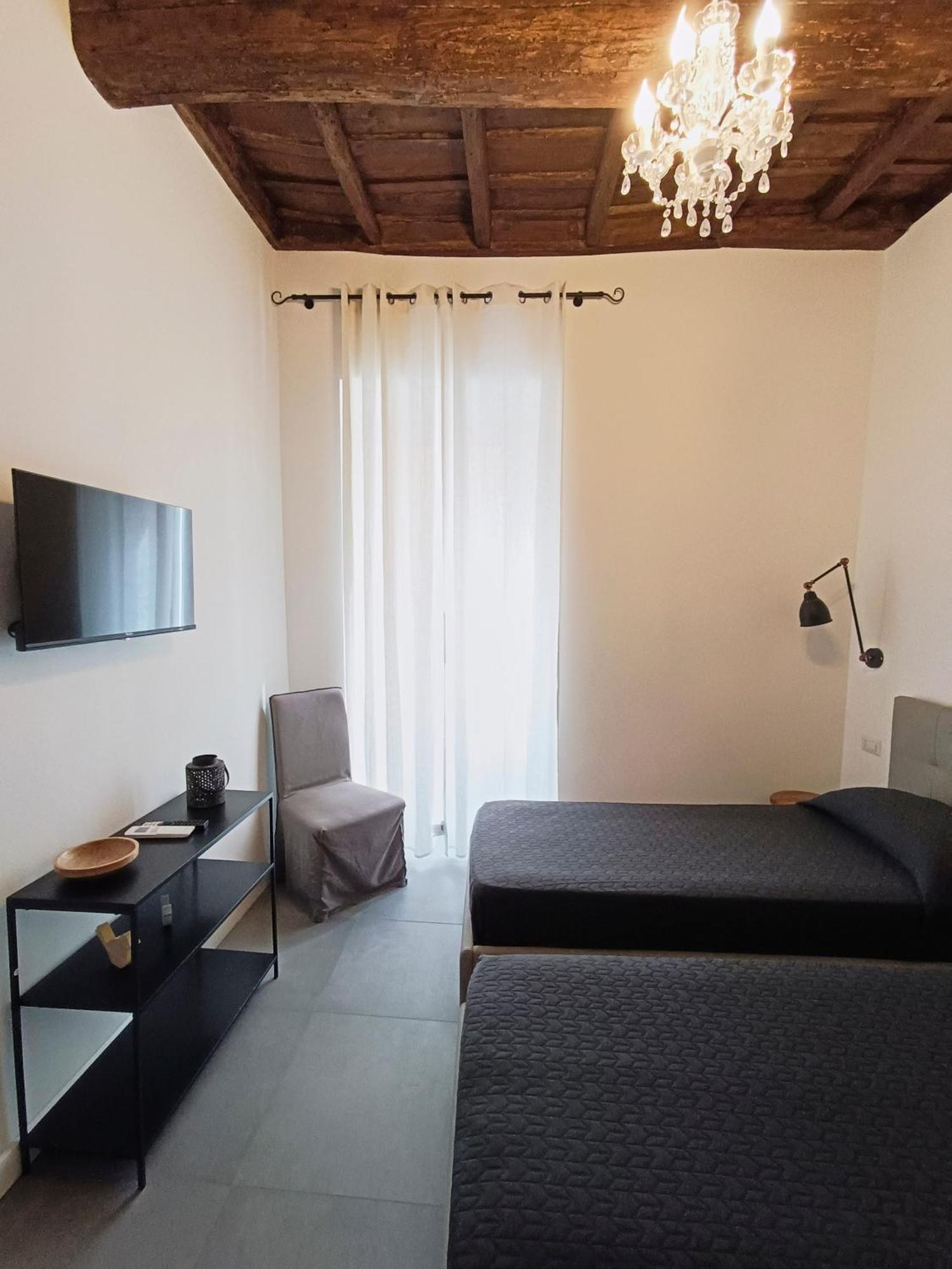 La Tua Casa A Viadelcorso Apartment โรม ภายนอก รูปภาพ