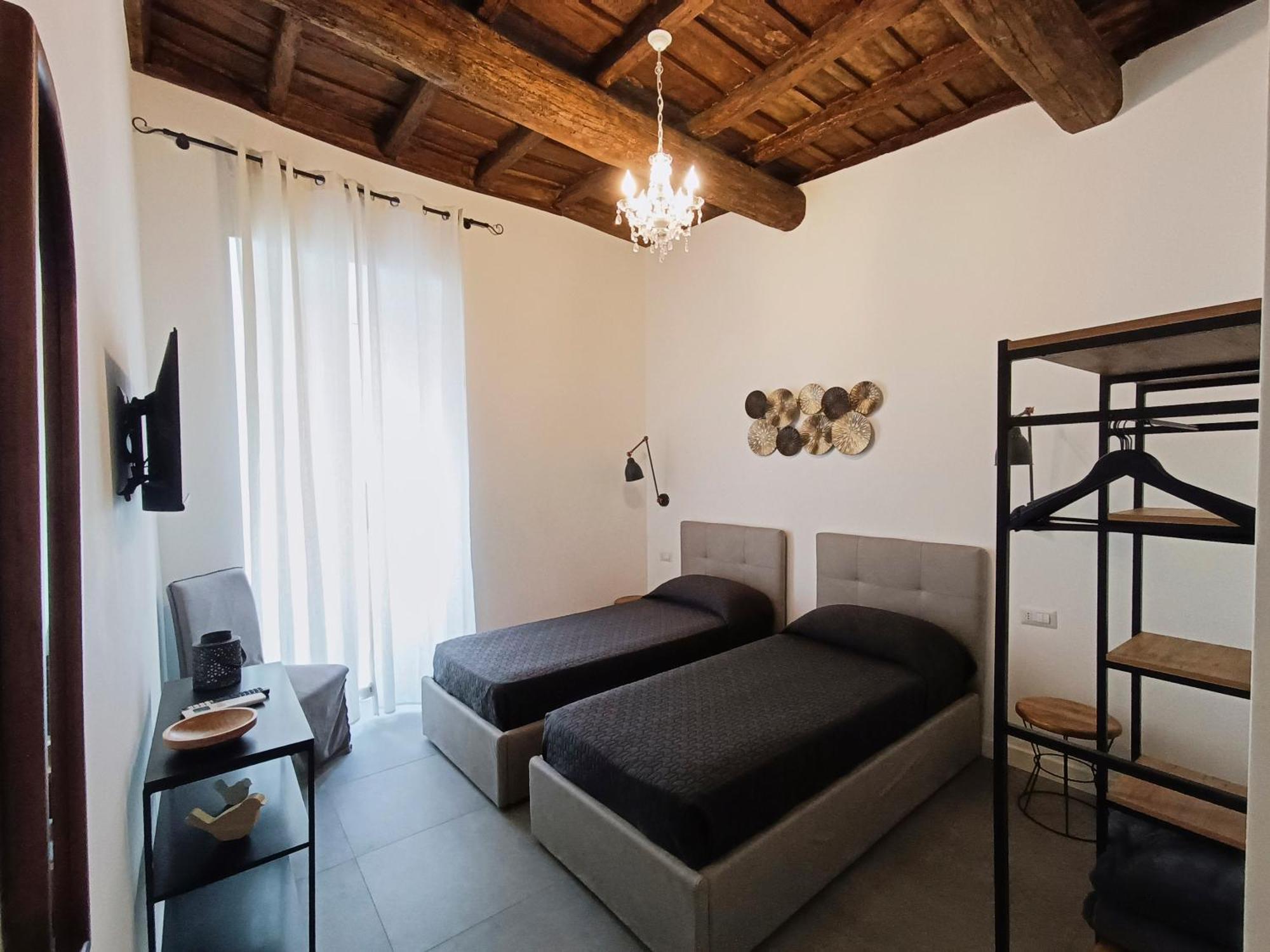 La Tua Casa A Viadelcorso Apartment โรม ภายนอก รูปภาพ